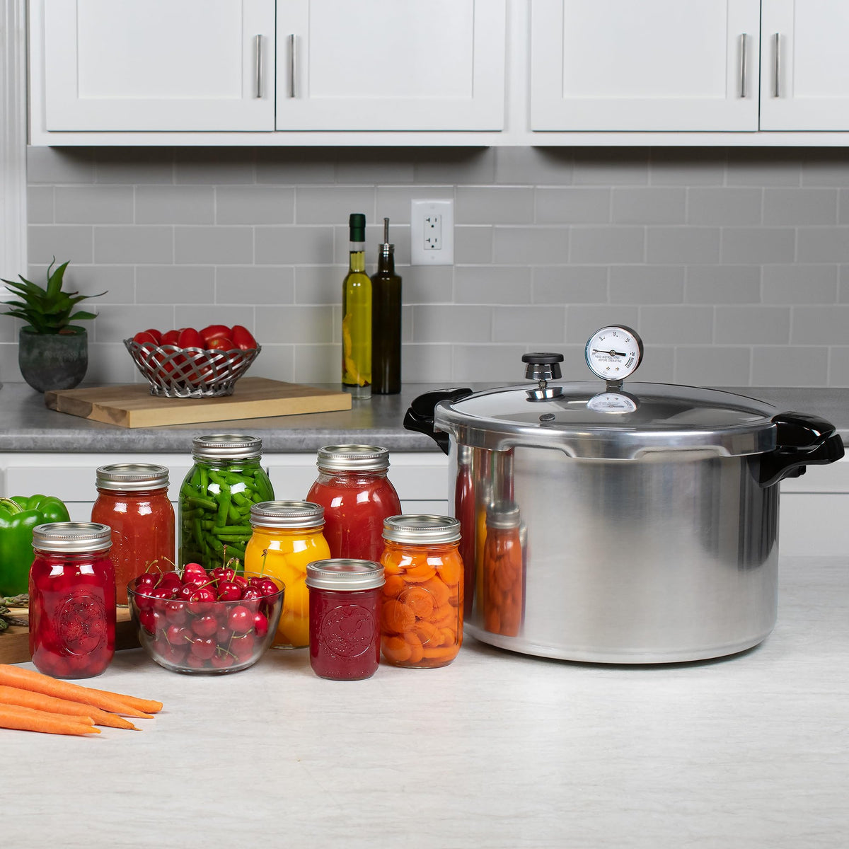 16-Quart Aluminum Pressure Canner and Cooker W80925